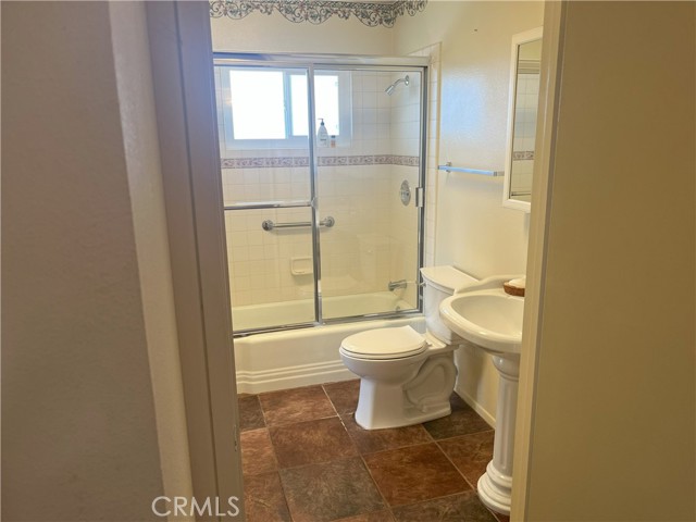Detail Gallery Image 11 of 19 For 28957 Glen Oaks Dr, Menifee,  CA 92586 - 2 Beds | 2 Baths