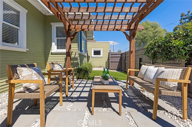 Detail Gallery Image 8 of 45 For 1641 E 10th St, Long Beach,  CA 90813 - 3 Beds | 1 Baths