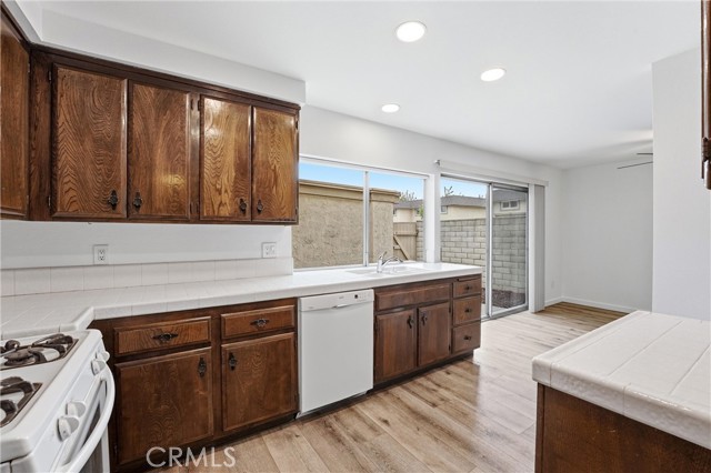 Detail Gallery Image 11 of 30 For 2012 E Figwood Ln, Anaheim,  CA 92806 - 3 Beds | 2/1 Baths