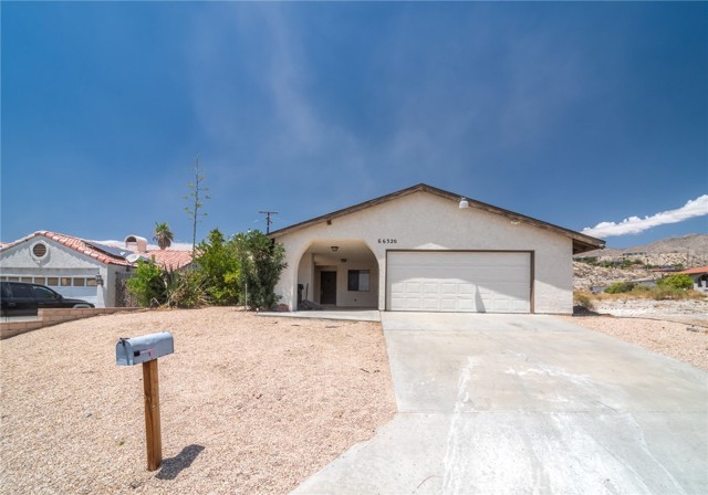 66320 Avenida Barona, Desert Hot Springs CA: https://media.crmls.org/medias/d60d8524-8d73-4435-948b-b5b38eb643e2.jpg