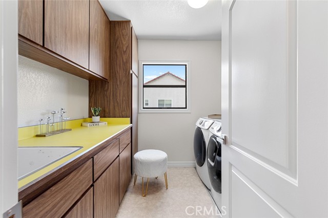 2160 S Hammatt, Anaheim CA: https://media.crmls.org/medias/d60dd10d-25f6-4871-b3ca-ed0ff2961422.jpg