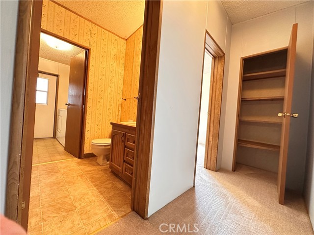 1500 Held Drive, Modesto CA: https://media.crmls.org/medias/d60e4c64-db14-4e8f-9d96-653a10473e48.jpg