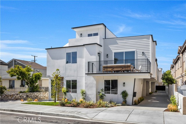 2405 Mathews Avenue, Redondo Beach CA: https://media.crmls.org/medias/d60e583d-cfd6-4399-9b3f-319e0377c7e1.jpg
