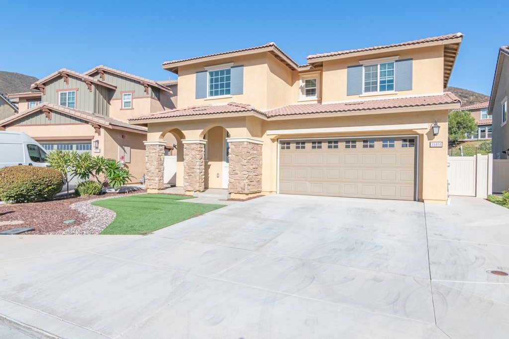 Detail Gallery Image 2 of 28 For 35851 Esperia Way, Fallbrook,  CA 92028 - 3 Beds | 3 Baths