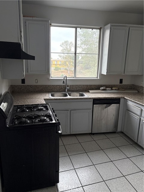 13901 Olive View Lane, Sylmar CA: https://media.crmls.org/medias/d60e77c4-6971-44f2-b99e-aaa97069a323.jpg