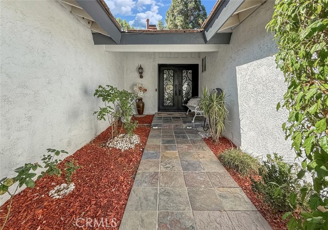 17547 Rushing Drive, Granada Hills CA: https://media.crmls.org/medias/d60f8fca-0cf7-4be4-9ad0-db31c5a4c9c3.jpg