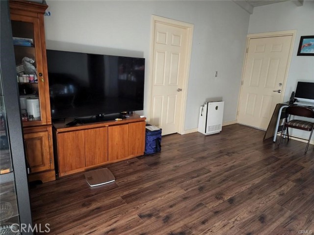 9930 Desert Lane, Phelan CA: https://media.crmls.org/medias/d60fa4c1-6a97-49d2-a6aa-b10f17f61fa6.jpg