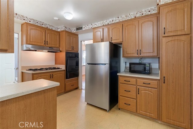 45505 13th W Street, Lancaster CA: https://media.crmls.org/medias/d611d6dd-5550-4de8-93a2-696bd997b2ce.jpg