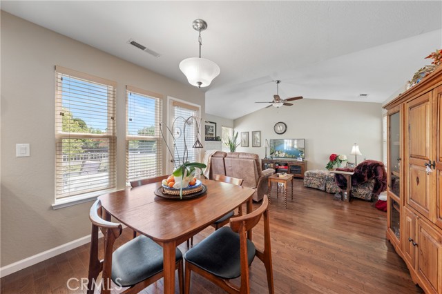 3498 Marina W Drive, Lakeport CA: https://media.crmls.org/medias/d6127f63-6a38-47cc-9198-f39e93e35f01.jpg