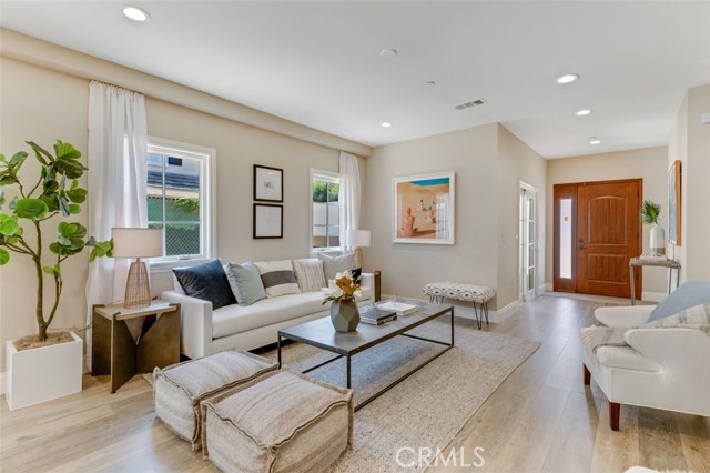 415 California Street, Arcadia CA: https://media.crmls.org/medias/d61342da-358e-470a-b20d-b036ef0bfe12.jpg