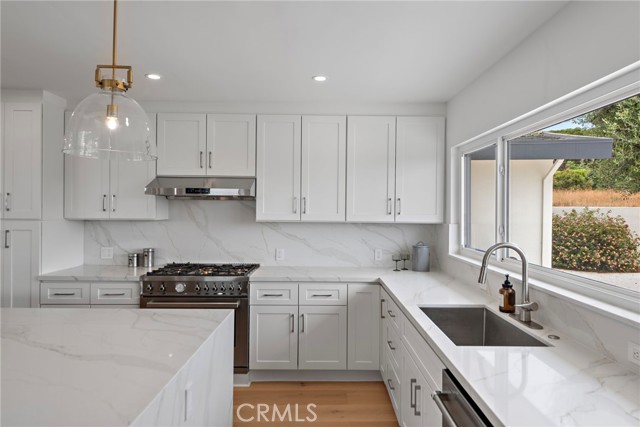 8 Clipper Road, Rancho Palos Verdes CA: https://media.crmls.org/medias/d61354c6-3578-41cc-a036-42362dd808ea.jpg