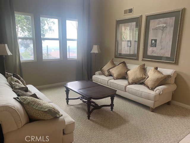 Detail Gallery Image 9 of 48 For 17130 Silver Moon Ct, Riverside,  CA 92503 - 3 Beds | 3/1 Baths