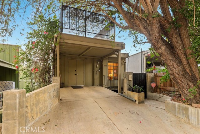 8876 Lookout Mountain Ave, Los Angeles, CA 90046