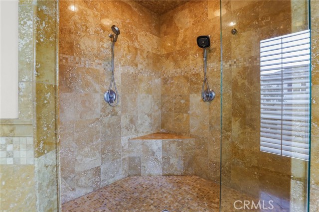 Image 37 of 75 For 12468 Longacre