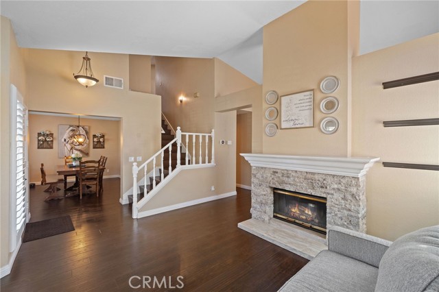 Image 5 of 52 For 42014 Roanoake St.