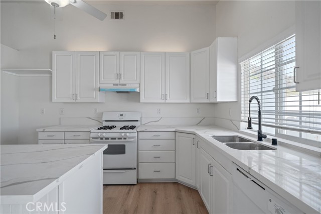Detail Gallery Image 9 of 25 For 29582 Toomas Cir, Menifee,  CA 92587 - 3 Beds | 2 Baths