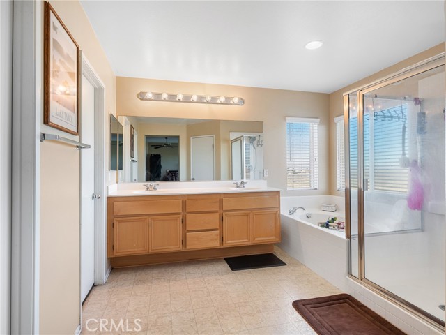Detail Gallery Image 35 of 42 For 12685 Biscayne, Victorville,  CA 92392 - 5 Beds | 3/1 Baths
