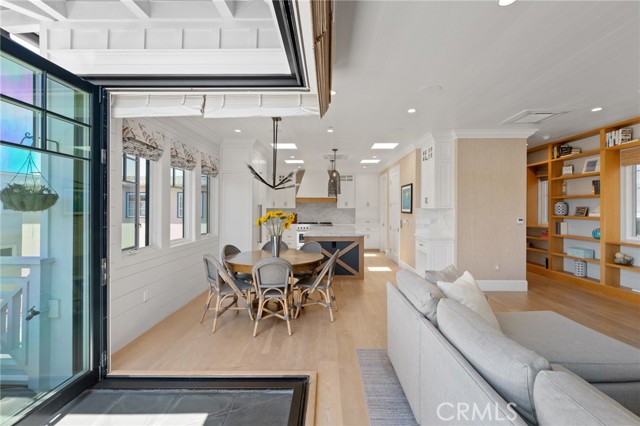 Detail Gallery Image 17 of 54 For 443 23rd Pl, Manhattan Beach,  CA 90266 - 3 Beds | 3/1 Baths