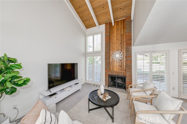 Detail Gallery Image 10 of 28 For 453 Westchester, Fullerton,  CA 92835 - 3 Beds | 3 Baths