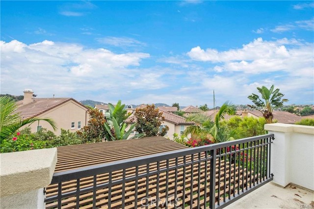19 Via Cuenta Nueva, San Clemente CA: https://media.crmls.org/medias/d616f992-c187-460f-be7b-654698598b6d.jpg