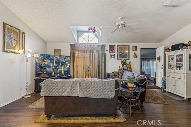 11676 11676 Acanthus, Phelan CA: https://media.crmls.org/medias/d61706c3-1019-48af-8e0c-4640e5b95970.jpg