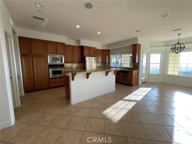 Detail Gallery Image 13 of 32 For 38975 Loftus Ln, Temecula,  CA 92592 - 3 Beds | 2/1 Baths