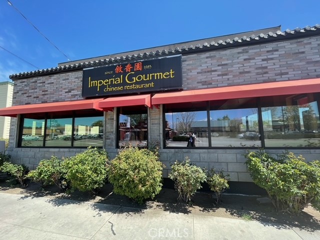 930 N Main