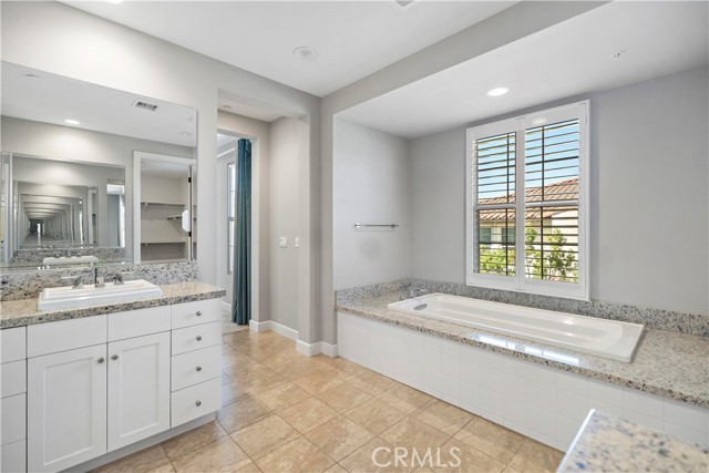 Detail Gallery Image 48 of 61 For 121 Paxton, Irvine,  CA 92620 - 4 Beds | 4/1 Baths