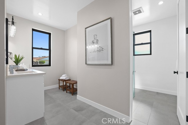Detail Gallery Image 25 of 50 For 11221 Davenport Rd, Rossmoor,  CA 90720 - 5 Beds | 6 Baths