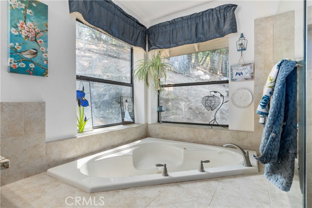 9555 Santa Cruz Road, Atascadero CA: https://media.crmls.org/medias/d61b37c2-bd5e-4218-9287-3b32e28858f2.jpg