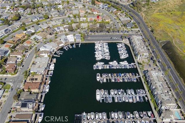 Detail Gallery Image 6 of 19 For 17179 Roundhill St, Huntington Beach,  CA 92649 - 4 Beds | 2/1 Baths