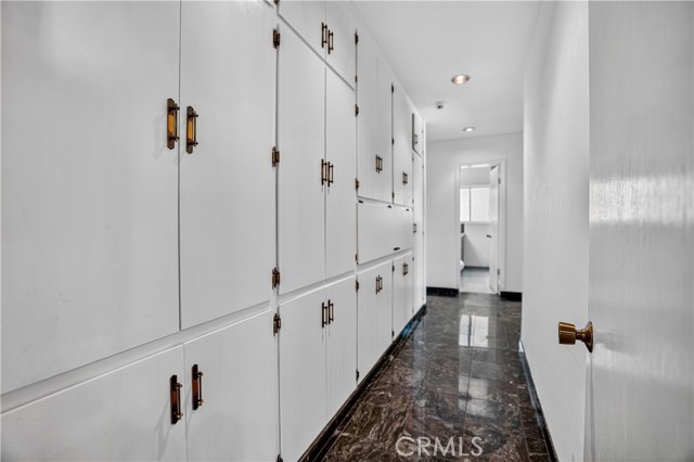 Detail Gallery Image 9 of 21 For 17558 Lahey St, Granada Hills,  CA 91344 - 5 Beds | 4 Baths
