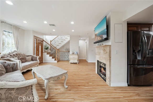 301 W Loraine Street, Glendale CA: https://media.crmls.org/medias/d61c9ff0-d629-4de5-95cb-96e3041493a4.jpg
