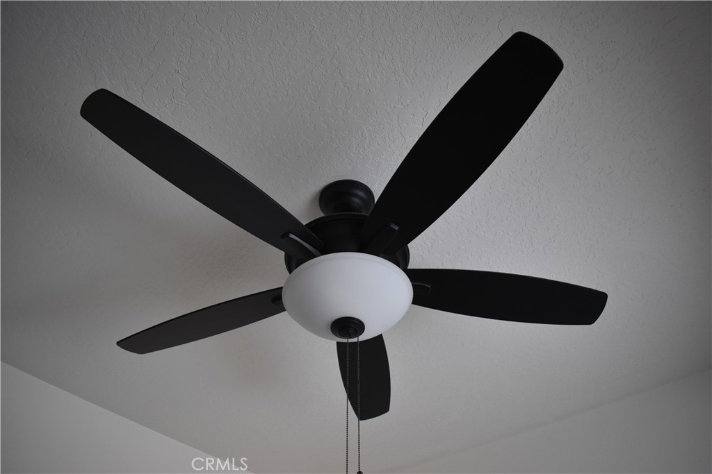 https://media.crmls.org/medias/d61d320e-fb6c-46d0-ae32-871487076728.jpg?preset=X-Large