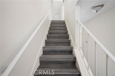 61 Dogwood Lane, Aliso Viejo CA: https://media.crmls.org/medias/d61d37ef-ed43-40dd-ad76-7b0309692188.jpg