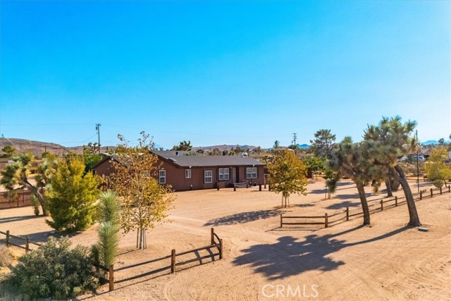 Detail Gallery Image 2 of 62 For 58685 Terra Vista Dr, Yucca Valley,  CA 92284 - 3 Beds | 2 Baths