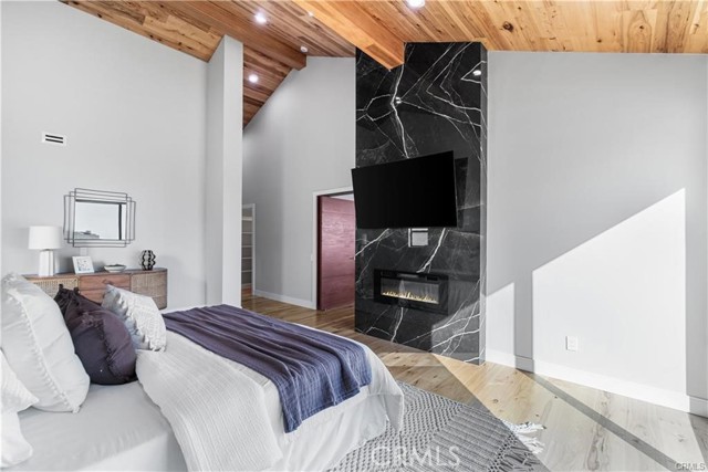 Detail Gallery Image 15 of 55 For 8566 Hollywood Bld, Los Angeles,  CA 90069 - 6 Beds | 6/1 Baths