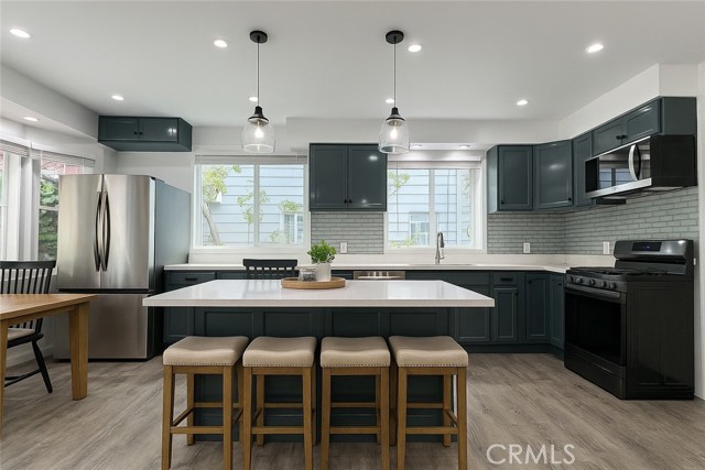 2212 Linda Flora Drive, Los Angeles CA: https://media.crmls.org/medias/d61f0944-ec9e-4bb6-bb94-2658e69f7251.jpg