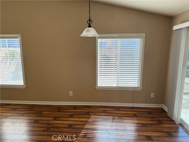 Detail Gallery Image 3 of 17 For 1492 Goldeneagle Dr, Corona,  CA 92879 - 3 Beds | 2 Baths