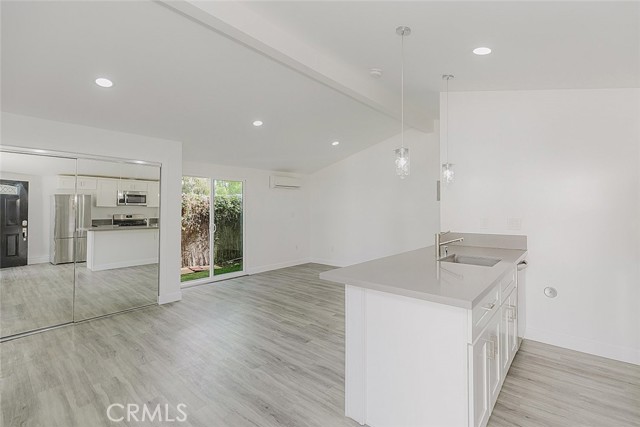 Detail Gallery Image 4 of 19 For 20534 1/2 Miranda Pl, Woodland Hills,  CA 91367 - 0 Beds | 1 Baths