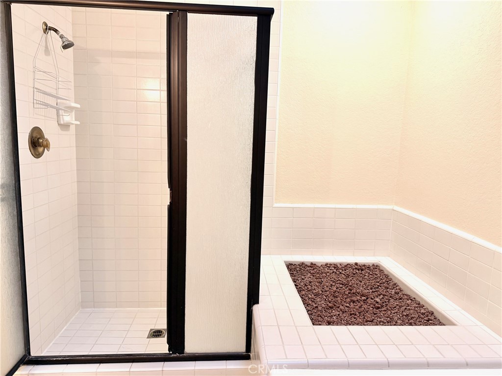 MLS #OC25274797 image #24