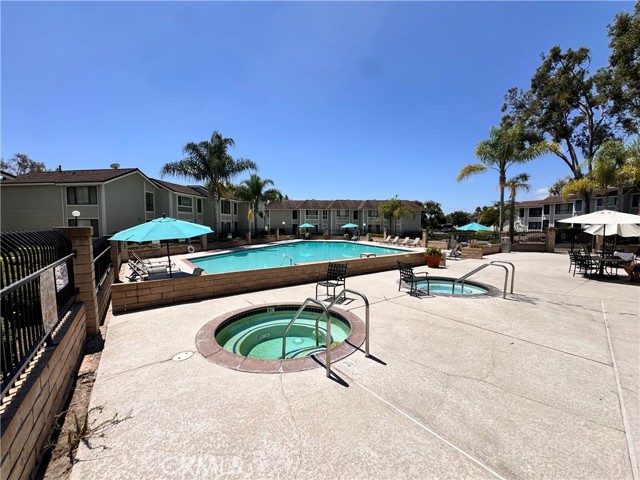 25885 Trabuco Road, Lake Forest CA: https://media.crmls.org/medias/d621694c-a922-4c61-8d7c-0a86f2d60aa7.jpg