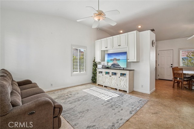 Detail Gallery Image 5 of 31 For 31607 via Ventana, Thousand Palms,  CA 92276 - 3 Beds | 2 Baths