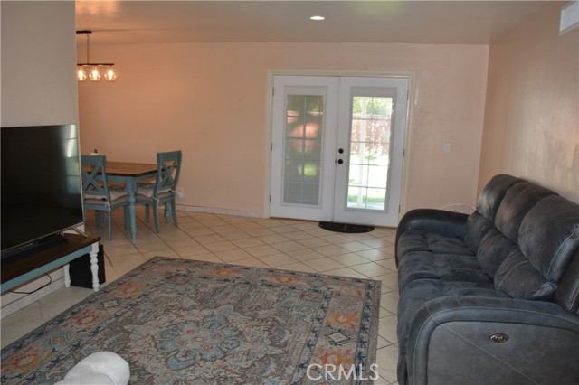 Detail Gallery Image 7 of 22 For 612 Newkirk, Fullerton,  CA 92832 - 3 Beds | 2 Baths