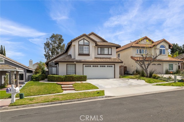 Image 2 for 933 Roxbury Dr, Corona, CA 92882