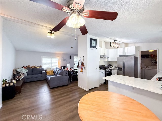 Detail Gallery Image 19 of 62 For 1855 E Riverside #130,  Ontario,  CA 91761 - 4 Beds | 2 Baths