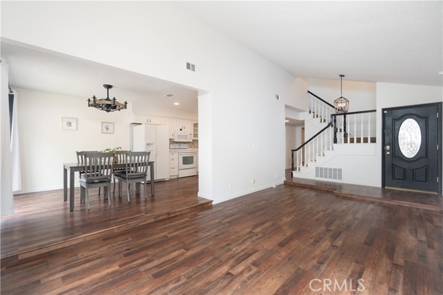 Detail Gallery Image 7 of 53 For 1492 Downing Ct, Corona,  CA 92882 - 3 Beds | 2 Baths
