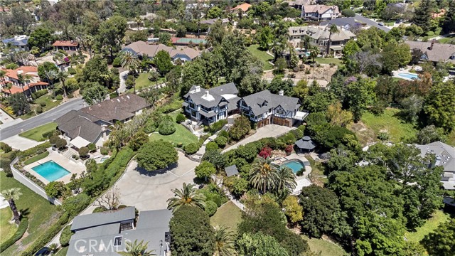 Detail Gallery Image 4 of 75 For 7008 Hawarden Dr, Riverside,  CA 92506 - 6 Beds | 5/1 Baths