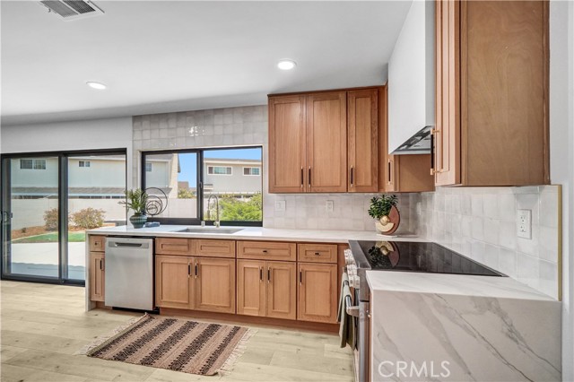 Detail Gallery Image 17 of 52 For 5231 Los Encantos Circle, La Palma,  CA 90623 - 5 Beds | 3 Baths