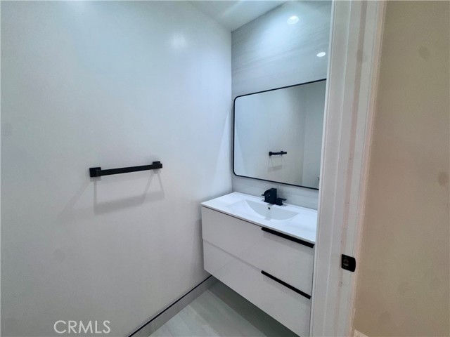 Detail Gallery Image 11 of 31 For 10787 Las Lunitas Ave, Tujunga,  CA 91042 - 2 Beds | 2 Baths